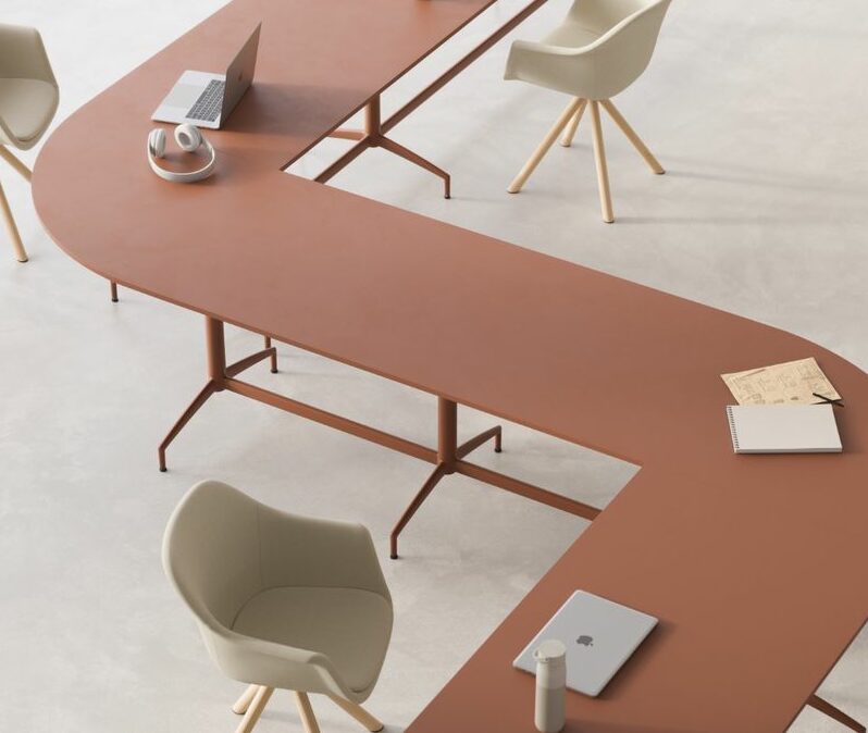 AKABA - Mobilier Design X Moore Paris
