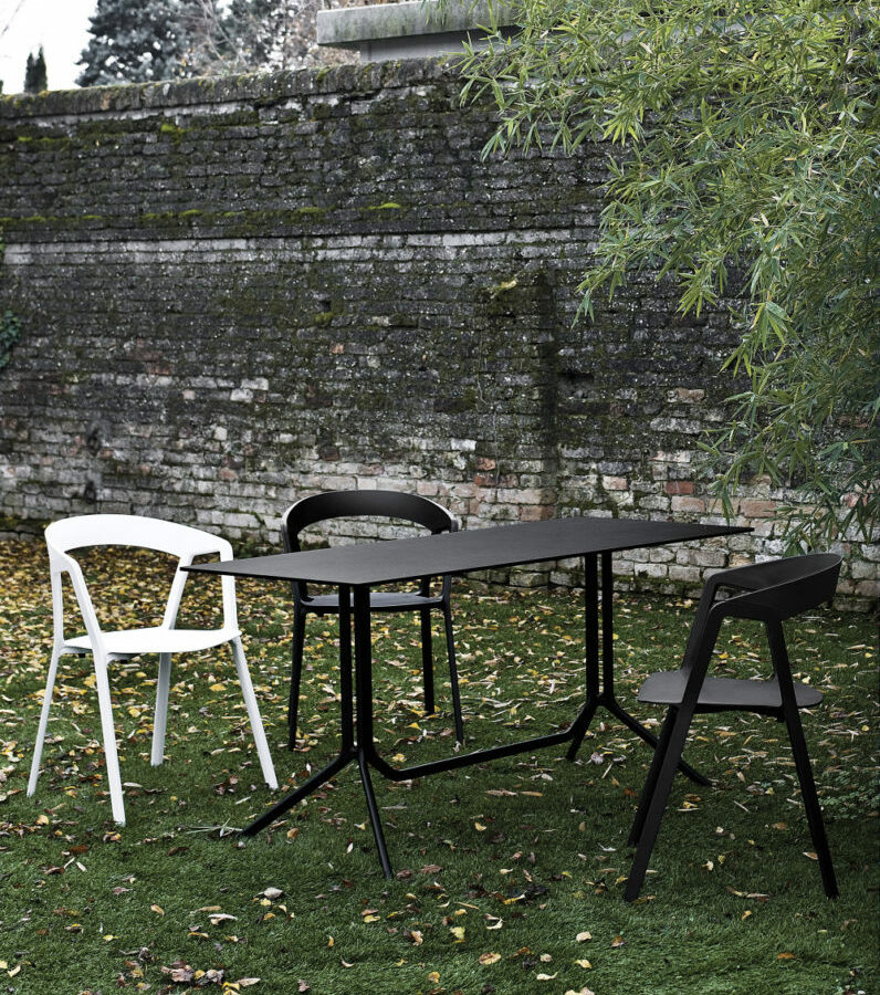 TABLE PLIANTE POULE - KRISTALIA, Mobilier Design Hôtel & Retail (4)
