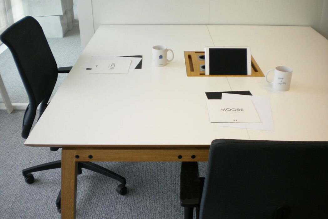ELEPHANT - Mobilier sur mesure : casiers, alcôves acoustique, table projet - PARIS (75) (2)