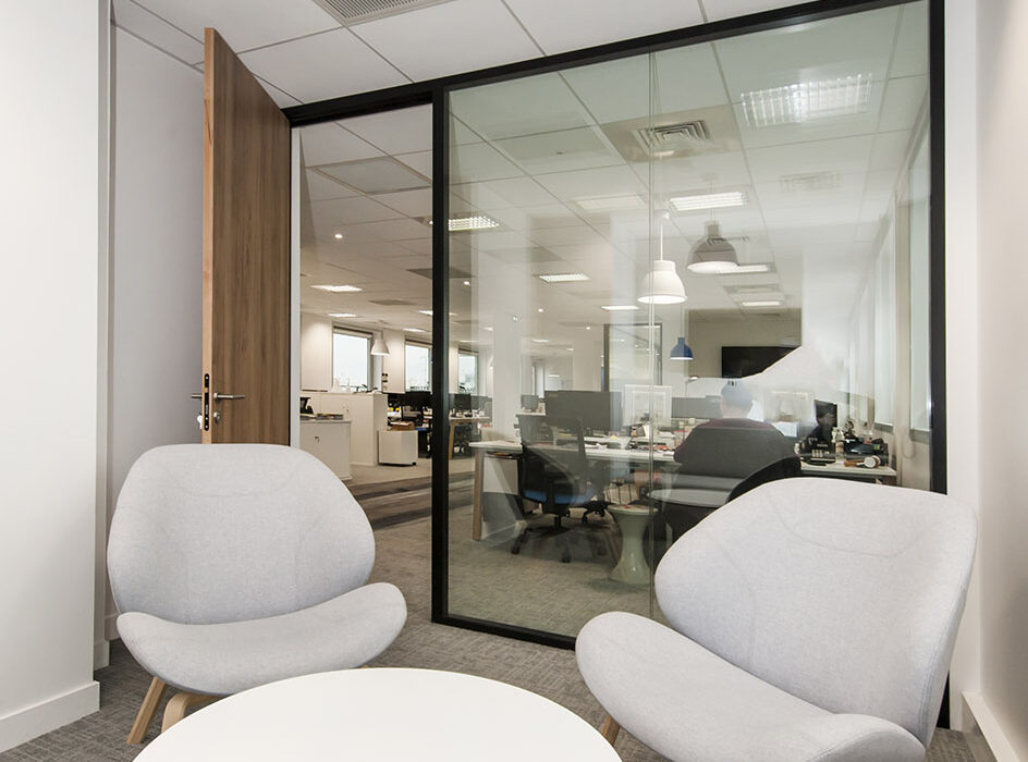 MY MEDIA - Aménagement salle de réunion, espace lounge, bureaux connectés  - Hauts-de-Seine (92) (13)