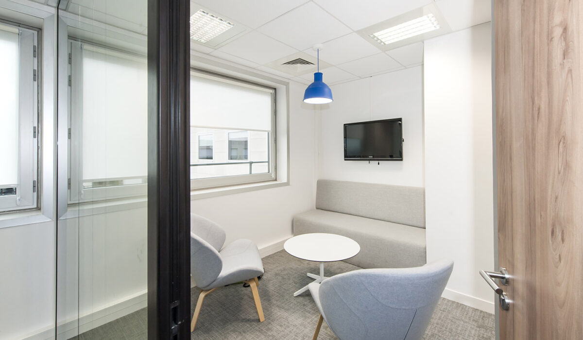MY MEDIA - Aménagement salle de réunion, espace lounge, bureaux connectés  - Hauts-de-Seine (92) (8)