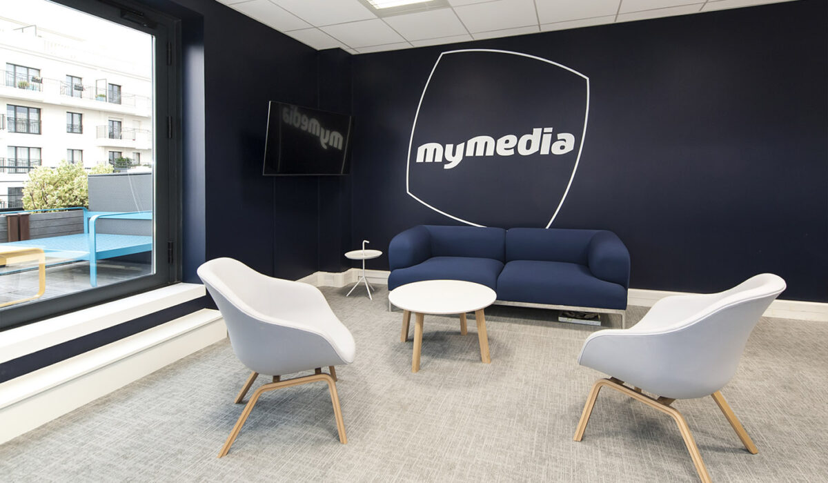 MY MEDIA - Aménagement salle de réunion, espace lounge, bureaux connectés  - Hauts-de-Seine (92) (2)
