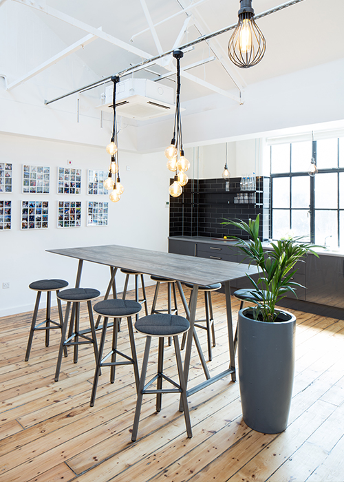 FROVI - Mobilier Design X Moore Paris