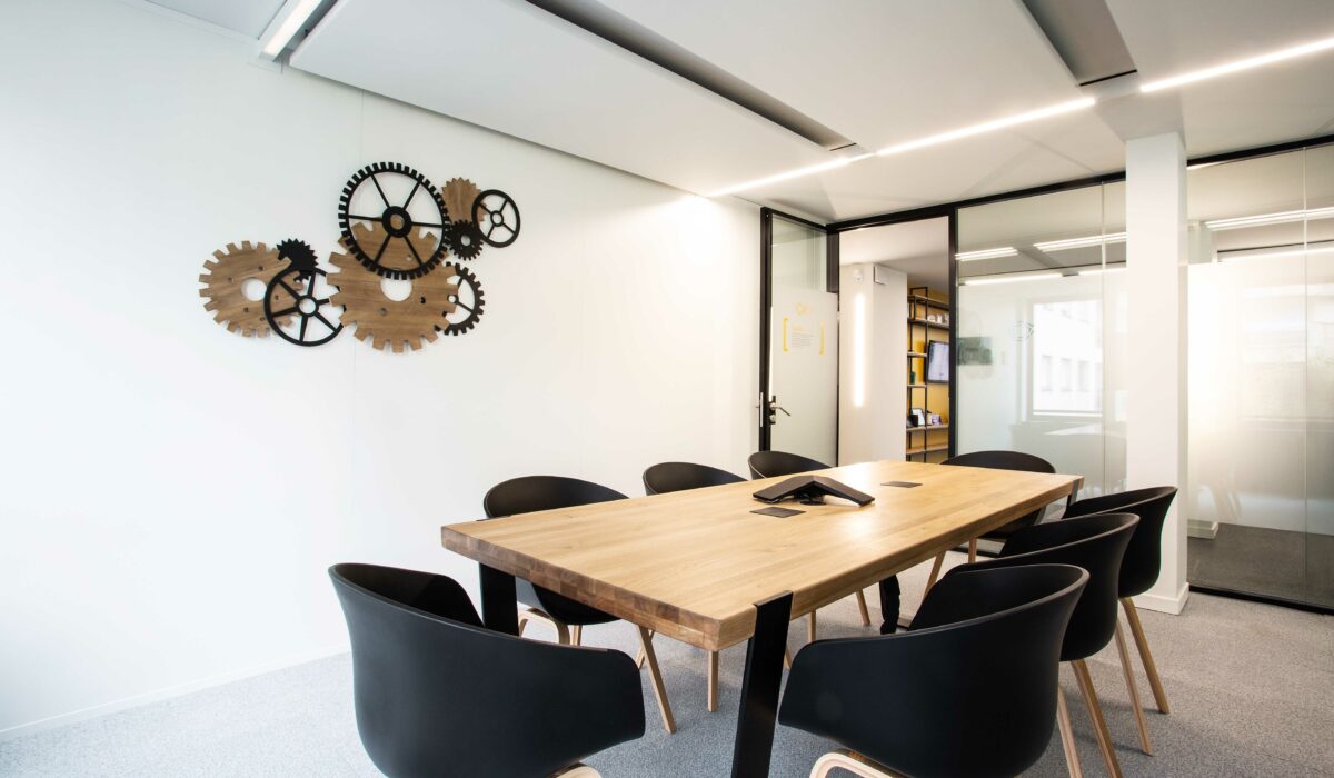 Chaise About A Chair, Table projet Revol