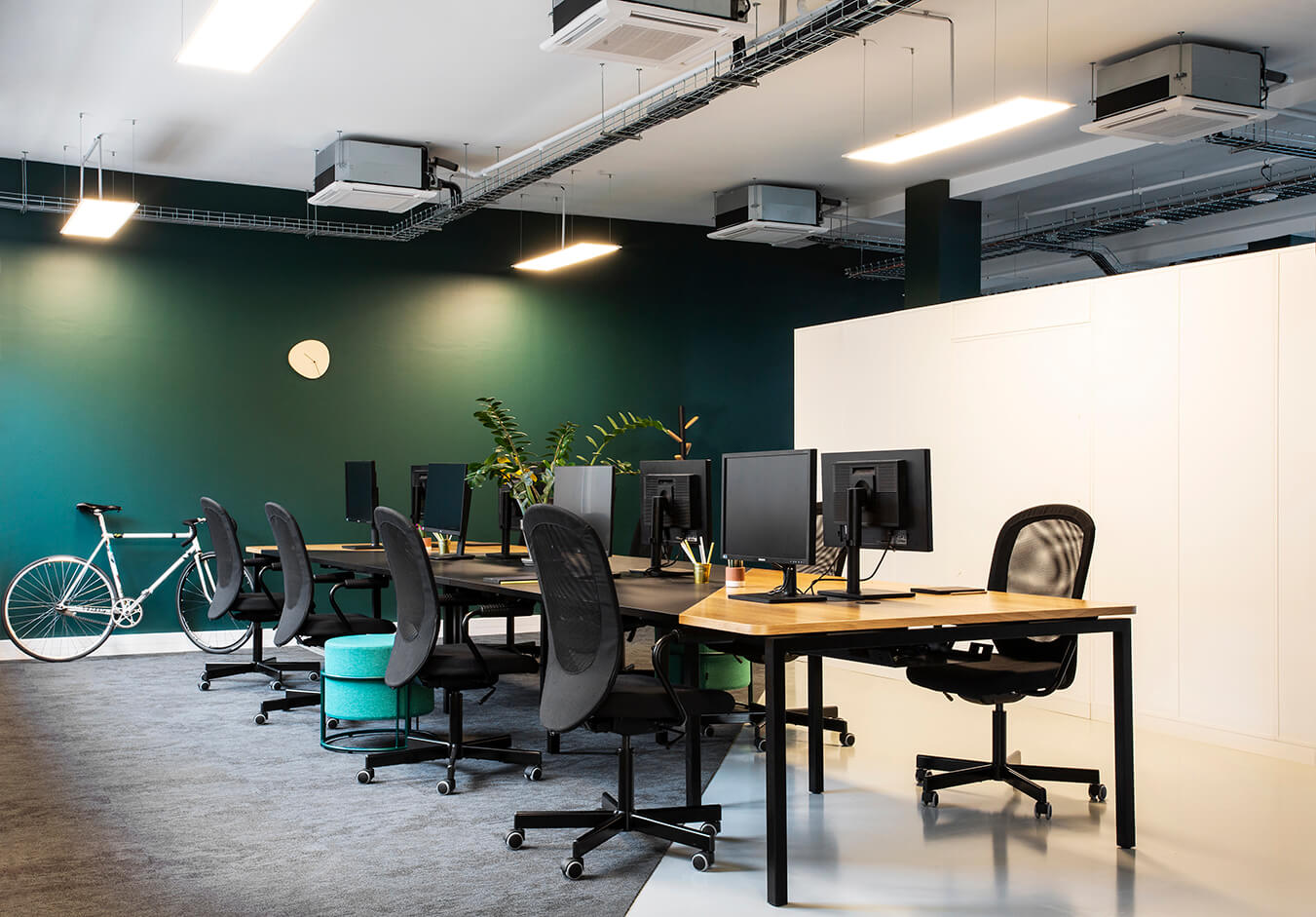Table de projet travail en flex office