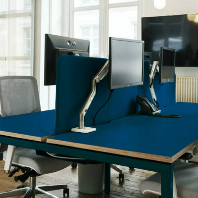 Bench de travail cloisons acoustiques
