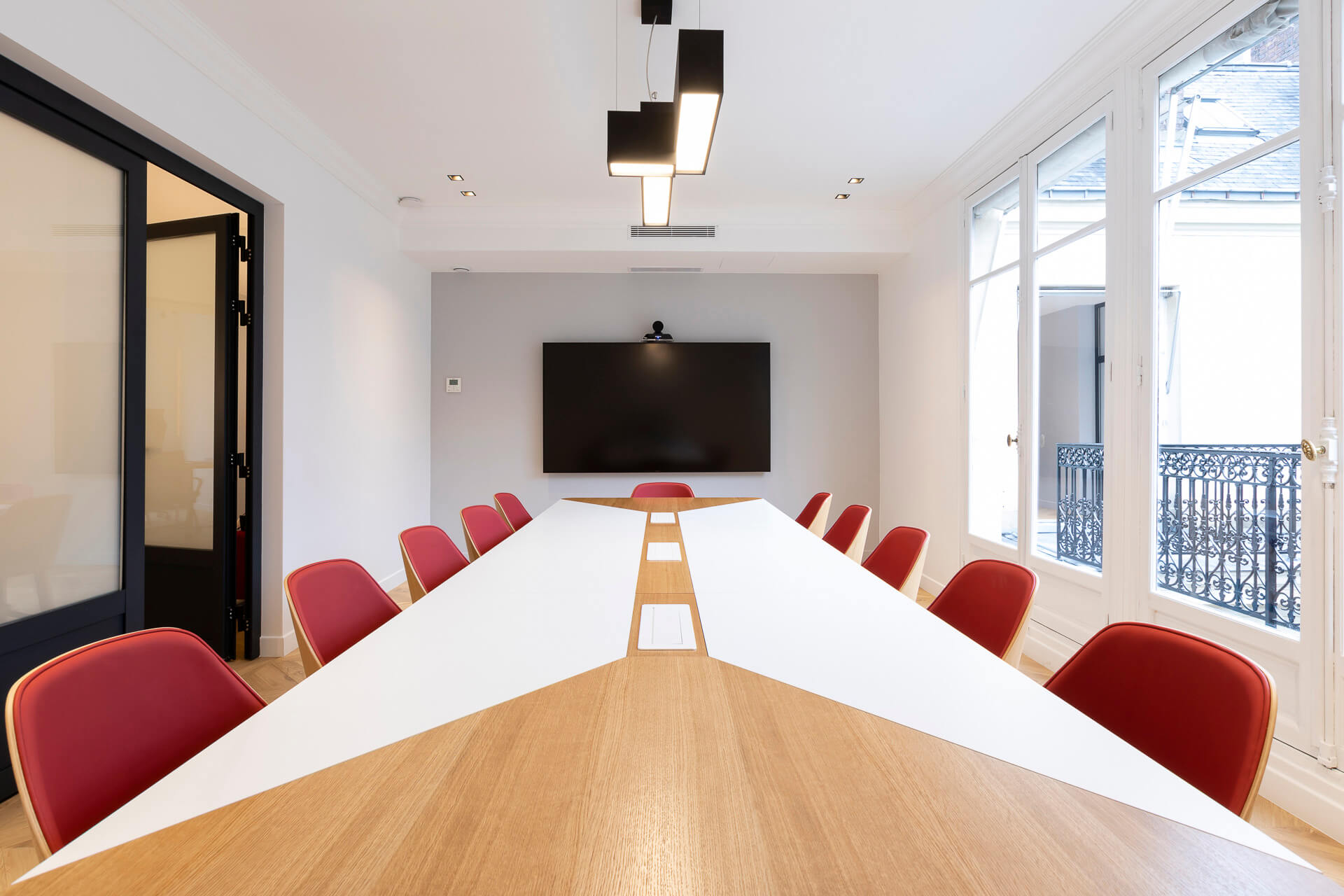 Des bureaux professionnel dans une décoration haussmannienne