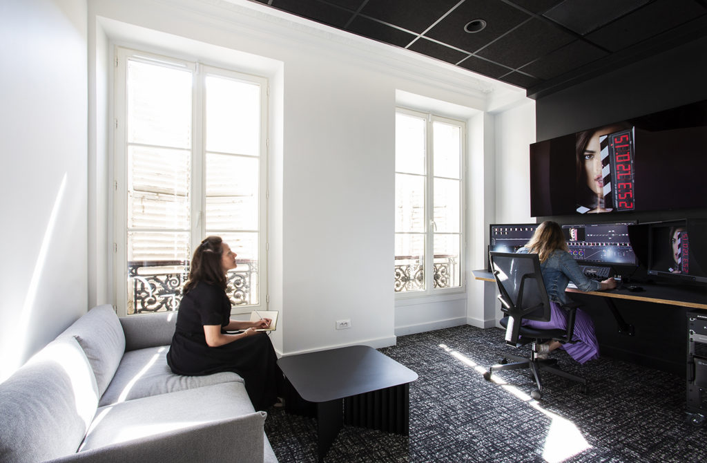 Aménagement d'un salle post production - Réalisation DACOR - Paris 9