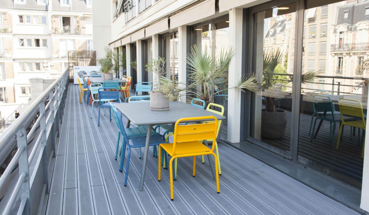 IZIPIZI - Aménagement open space, salle de réunion, cafétéria, jardin - PARIS (75) (6)