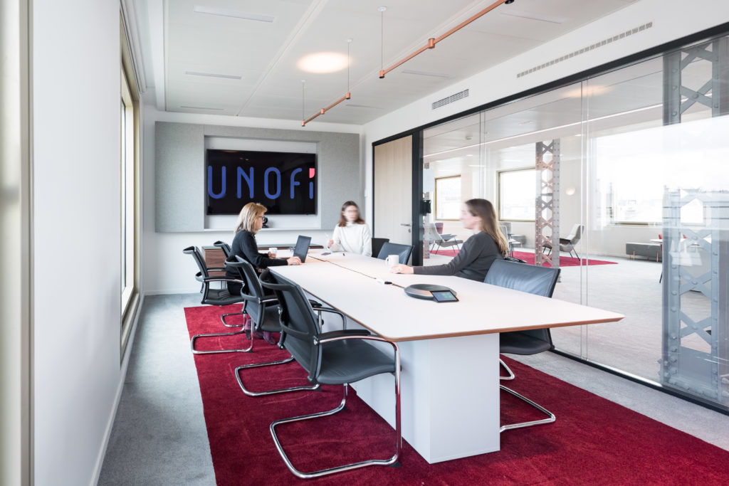Aménagement d'un salle de réunion pouvant accueillir jusqu'à 10 personnes - Réalisation UNOFI - Paris 1