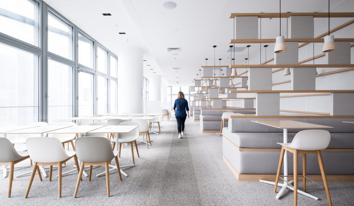 SAINT-GOBAIN - Aménagement d'espace collaboratif, cafétéria, zone d'accueil -  Hauts-de-Seine (92) (1)