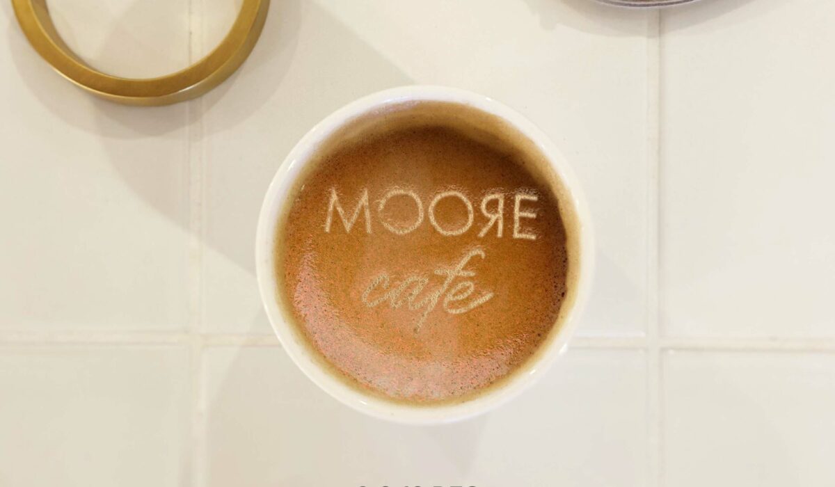 MOORE Cafe