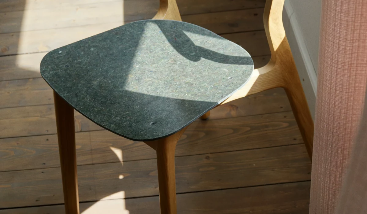 Private_Residence_Planq_Ubu_Chair_Oak_Army-rotated