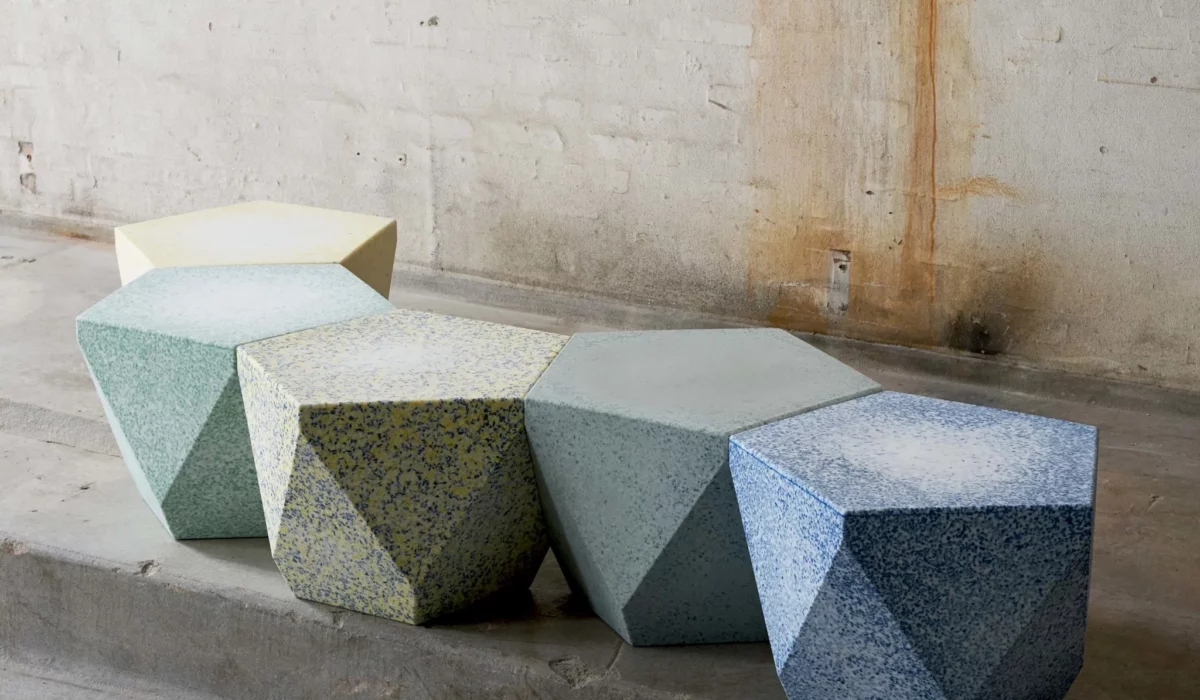 Table-Annie-Small-Revolution-2