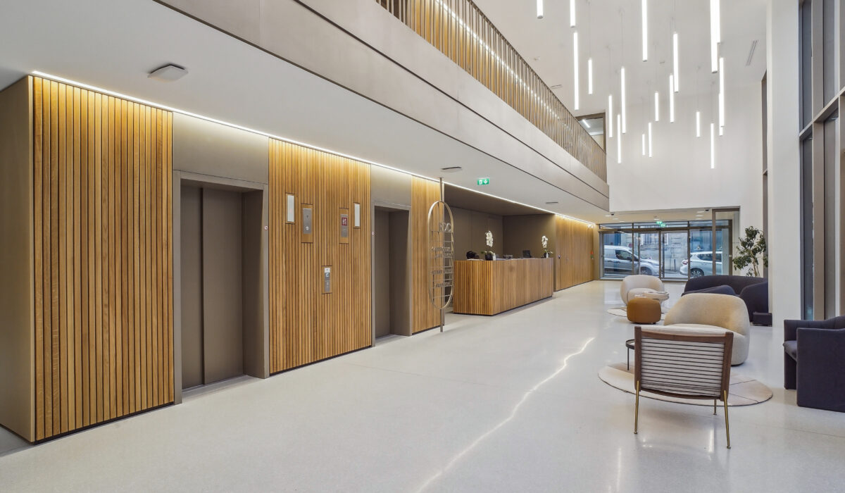 SIMMONS & SIMMONS - Aménagement des espaces accueil, cafétéria, tisaneries, bibliothèque, auditorium, espaces stagiaires, salles de réunions, salons d’accueil, bureaux individuels et collaboratifs - PARIS (75) (5)