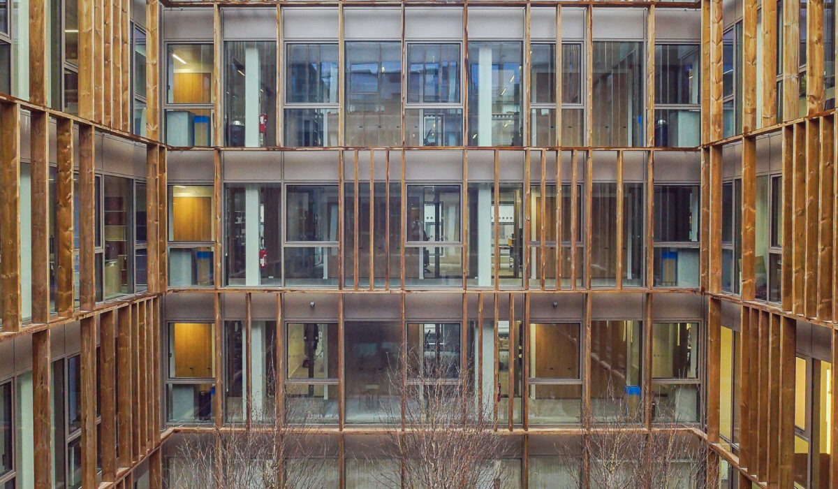 SIMMONS & SIMMONS - Aménagement des espaces accueil, cafétéria, tisaneries, bibliothèque, auditorium, espaces stagiaires, salles de réunions, salons d’accueil, bureaux individuels et collaboratifs - PARIS (75) (8)