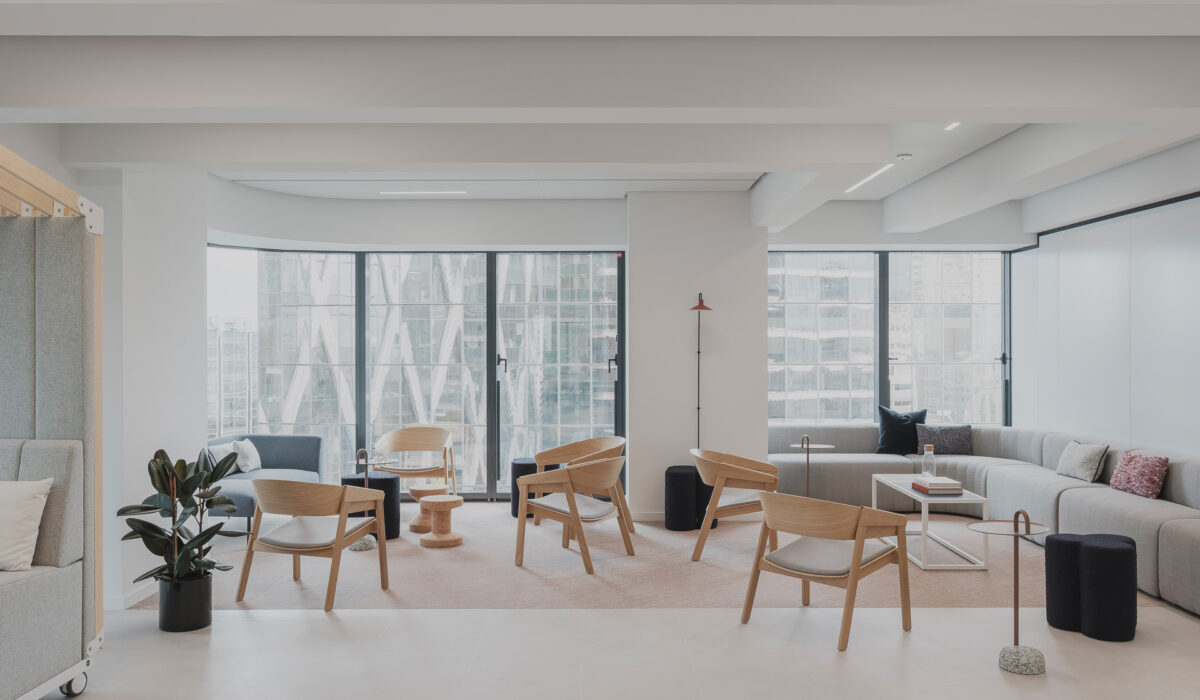 EMERIA - Aménagement espaces de travail, salles de réunion & accueil  - LA DÉFENSE - COURBEVOIE (23)