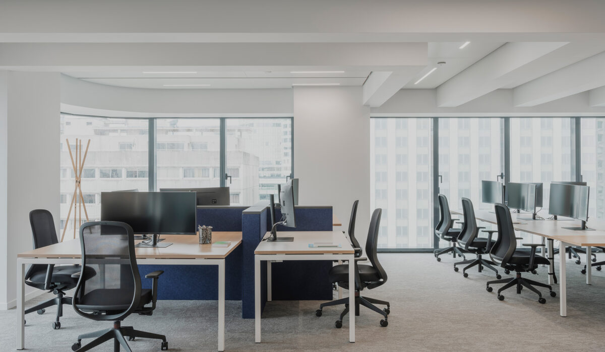 EMERIA - Aménagement espaces de travail, salles de réunion & accueil  - LA DÉFENSE - COURBEVOIE (17)