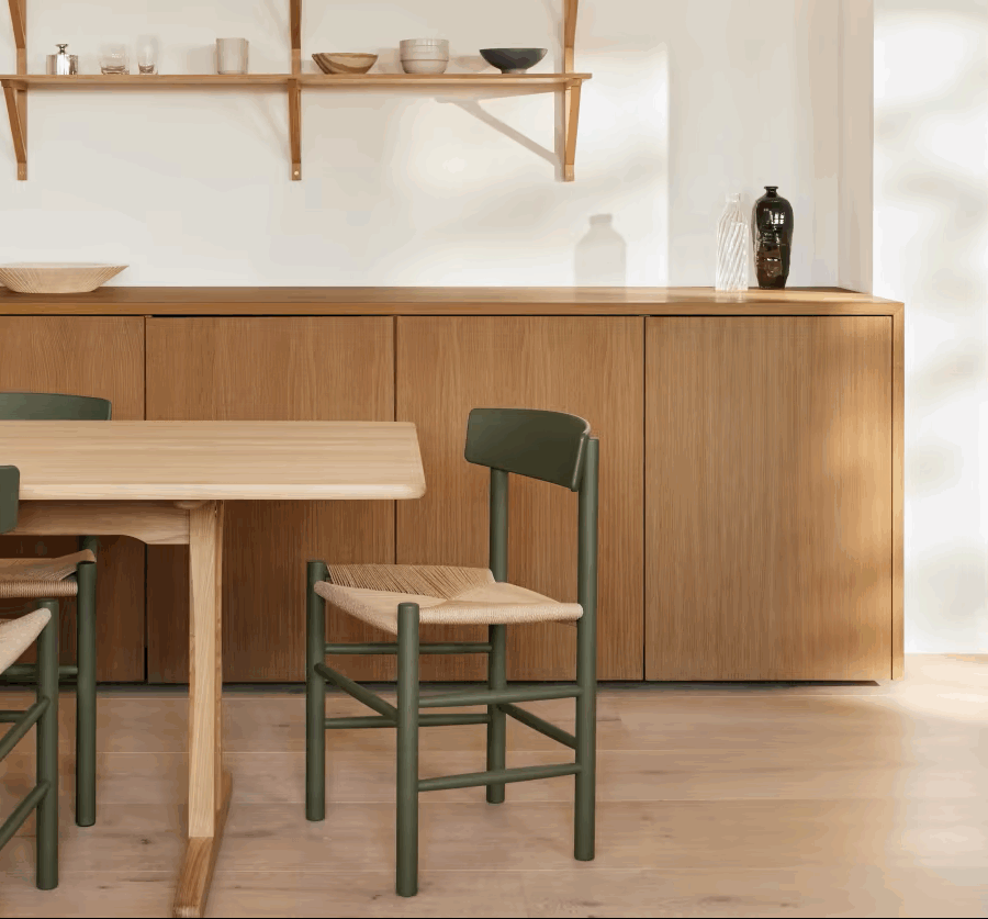 J39Khaki_BMshelveOakLaqcuered_C18_copy_