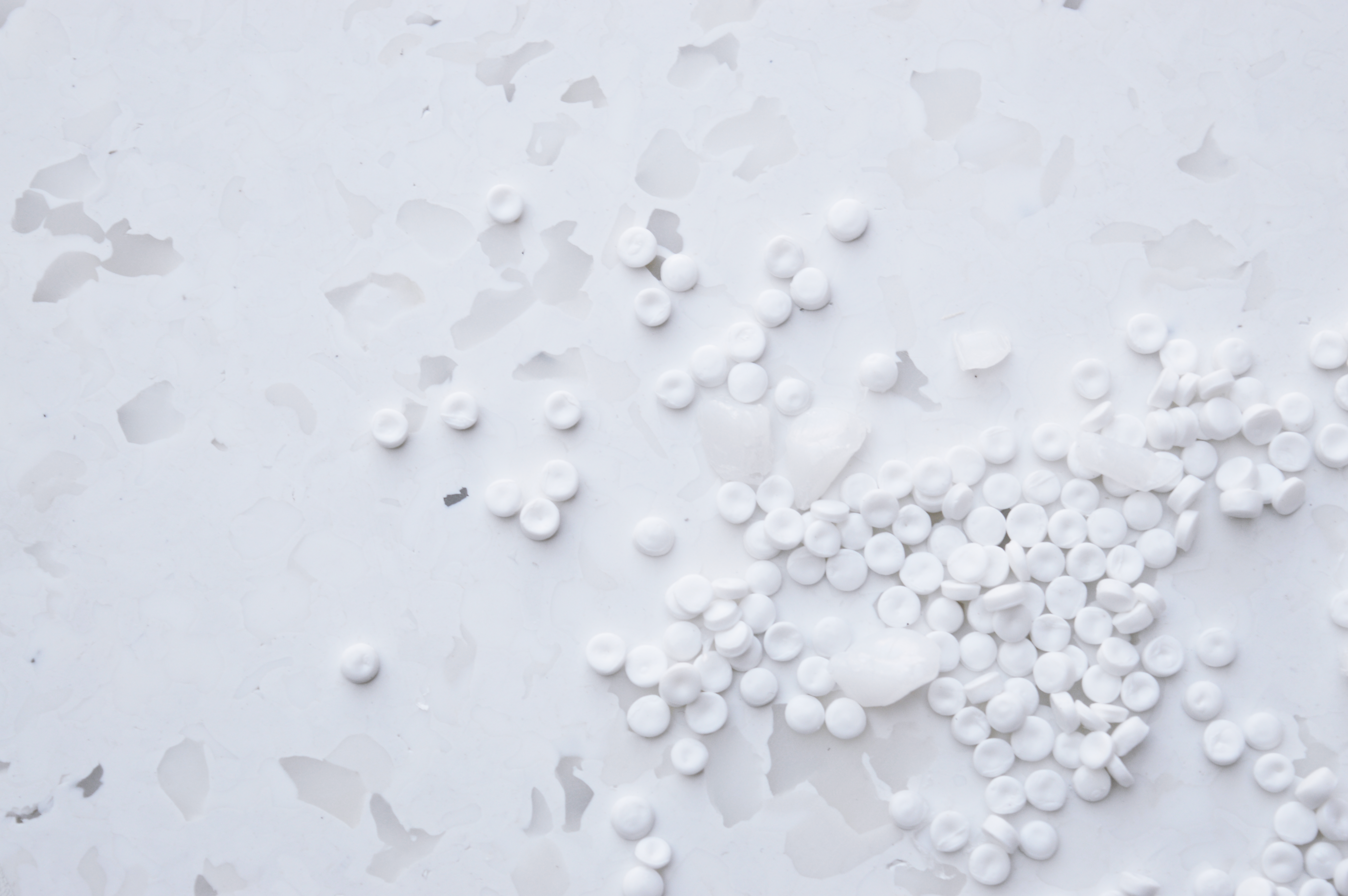 Le Pavé® _ Panneau en texture blanche et déchet sous forme régénérée (1)