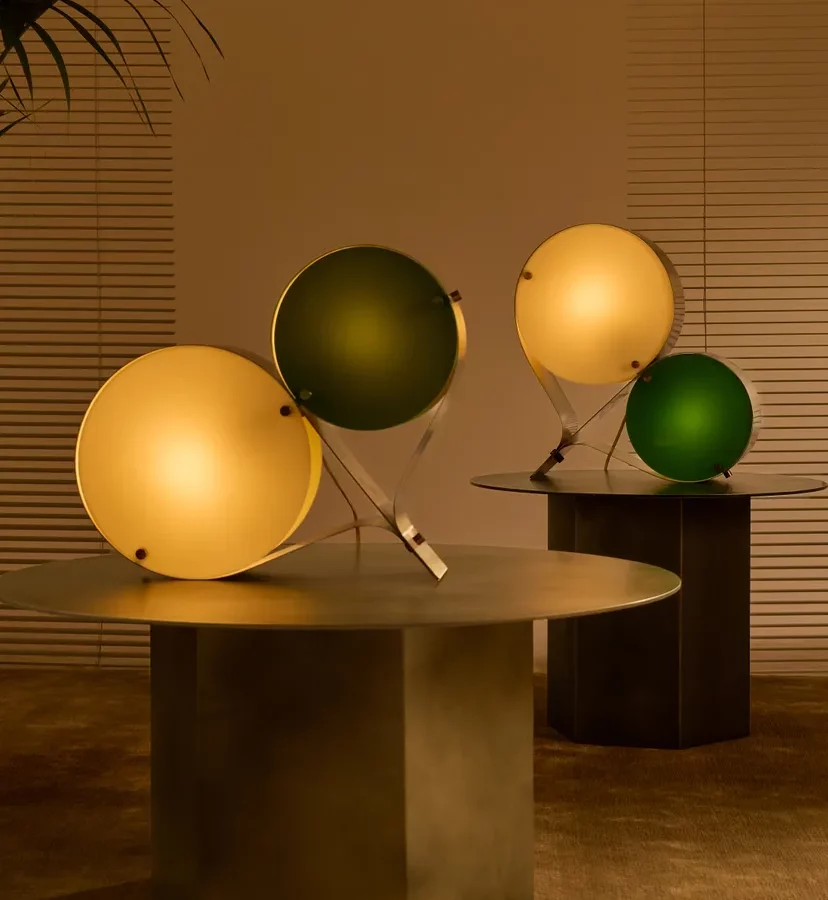 Coppia table lamp - Gubi, Luminaires design (1)